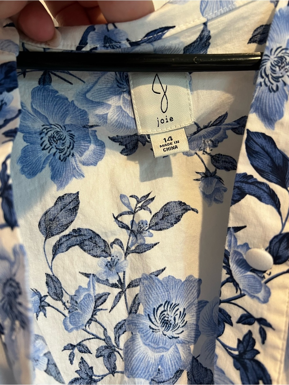 Joie Blue and White Floral Button-Up Puff Sleeve Dress - Picture 4 of 8
